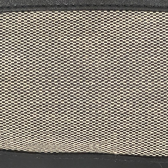 Gucci Baguette Shoulder Bag - Picture 2 of 12